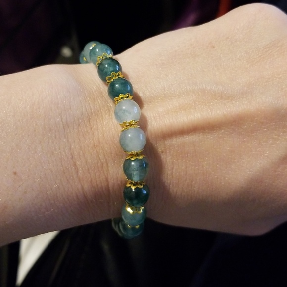 *New* Greenish crystal beads bracelet - Picture 1 of 3